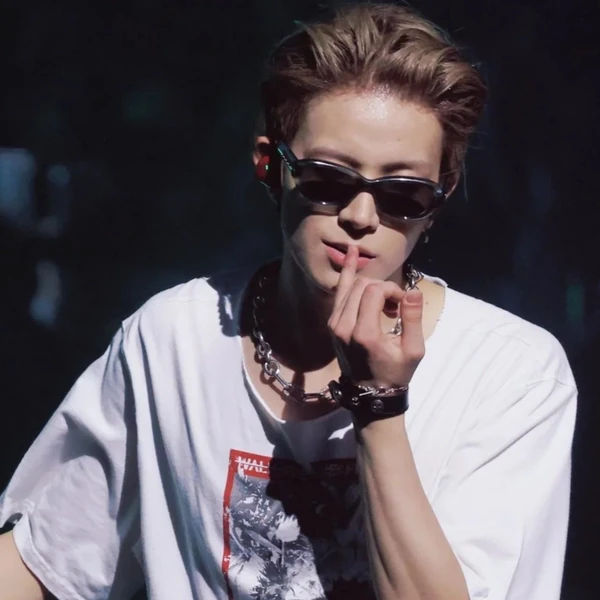 Foto Populer Penuh Cinta untuk Heeseung (ENHYPEN)