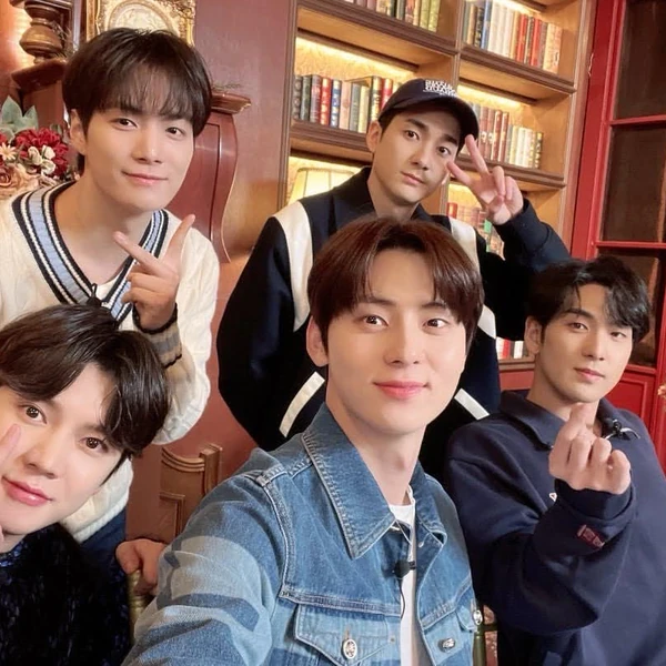 粉丝票选的NU'EST最佳瞬间