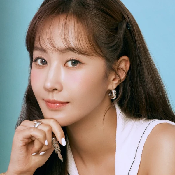 Today's Most Loved Yuri (Girls' Generation)