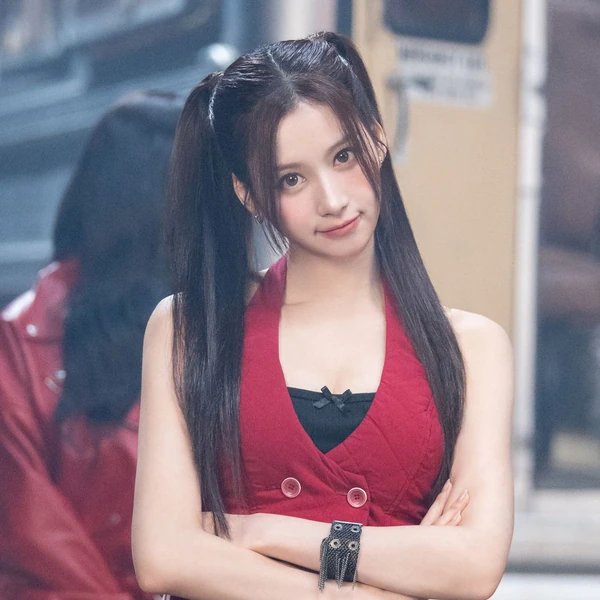 今日最受喜愛的Sana (TWICE)