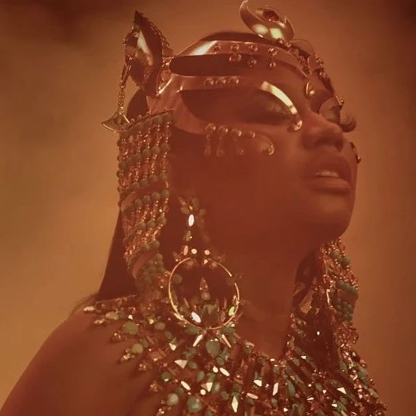 Top Photo Full of Nicki Minaj Love