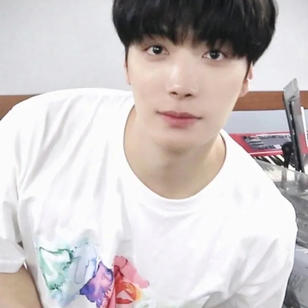 Top Photo Full of Kim Jonghyeon Love