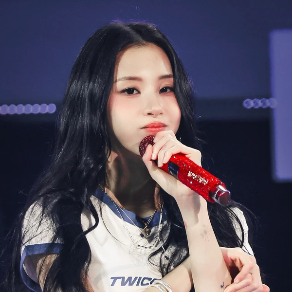 오늘 가장 사랑받은 채영 (TWICE)의 모습