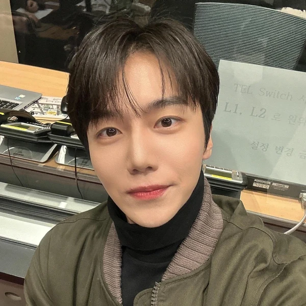 Today's Most Loved Jinho (PENTAGON)