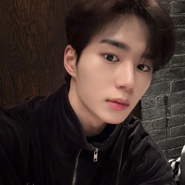 Top Photo Full of Kim Junseo (ALPHA DRIVE ONE) Love