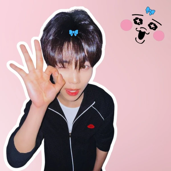 Top Photo Full of Park Gunwook (ZEROBASEONE) Love