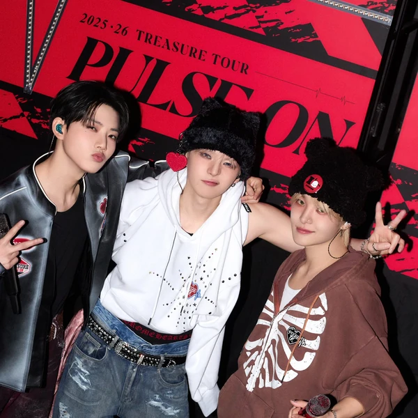 Foto Populer Penuh Cinta untuk TREASURE