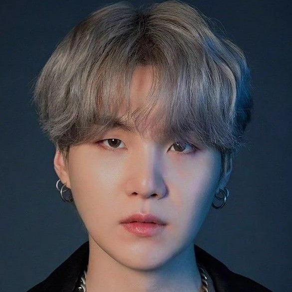 今天最受喜爱的SUGA (防弹少年团)