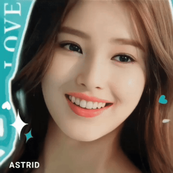 Momen Terbaik Nancy (MOMOLAND) Pilihan Penggemar