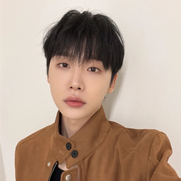 Top Photo Full of Jeon Woong (AB6IX) Love