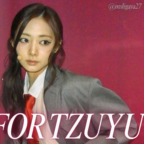 오늘 가장 사랑받은 쯔위 (TWICE)의 모습