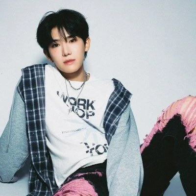 Top Photo Full of Yi Chen Love