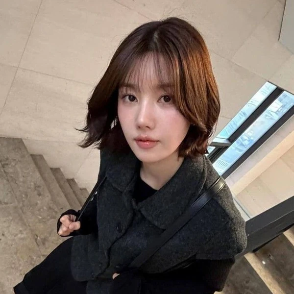 Foto Populer Penuh Cinta untuk Kwon Eunbi