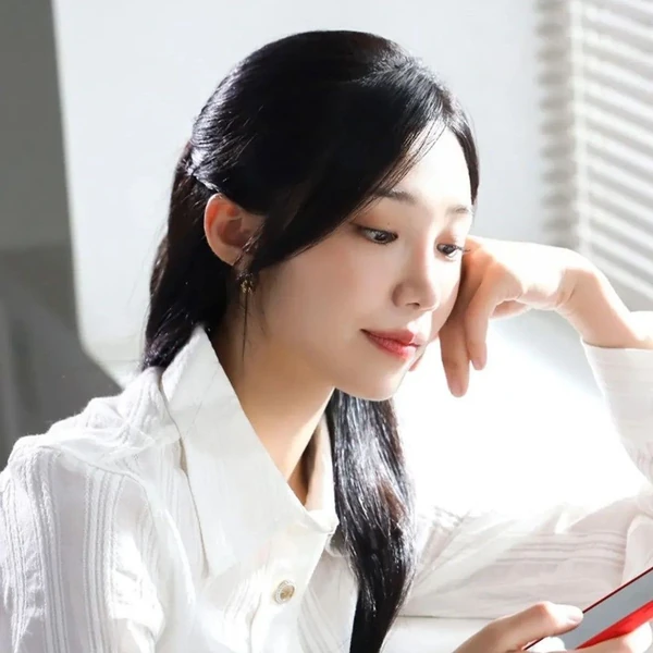 Momen Terbaik Jeong Eunji (Apink) Pilihan Penggemar