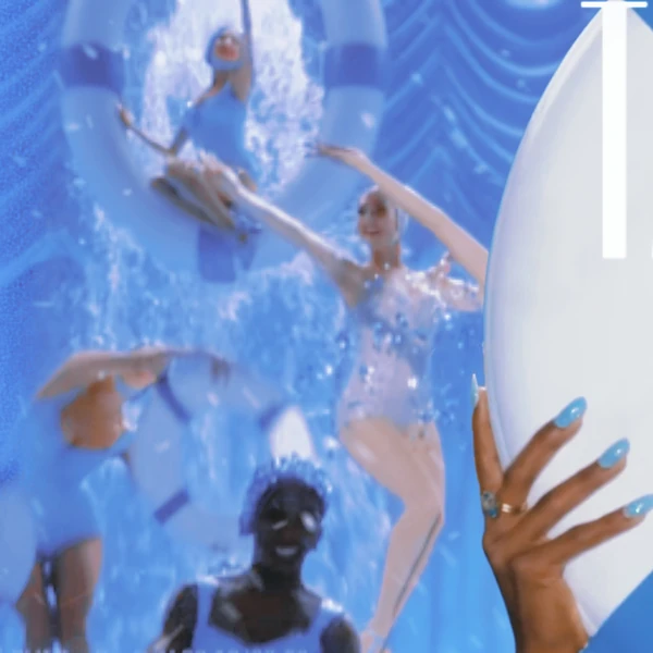 Top Photo Full of Taylor Swift Love