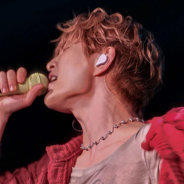 Today's Most Loved Onew (SHINee)