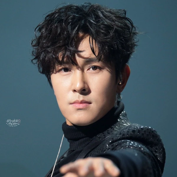 Today's Most Loved Kim Dongwan (SHINHWA)