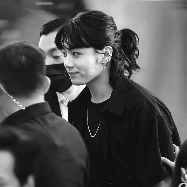 Penampilan Jungkook (BTS) yang Paling Dicintai Hari Ini