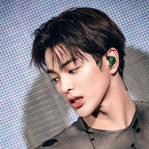 Foto Populer Penuh Cinta untuk Keonho (CORTIS)