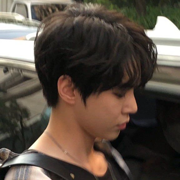 Momen Terbaik Doyoung (NCT 127) Pilihan Penggemar