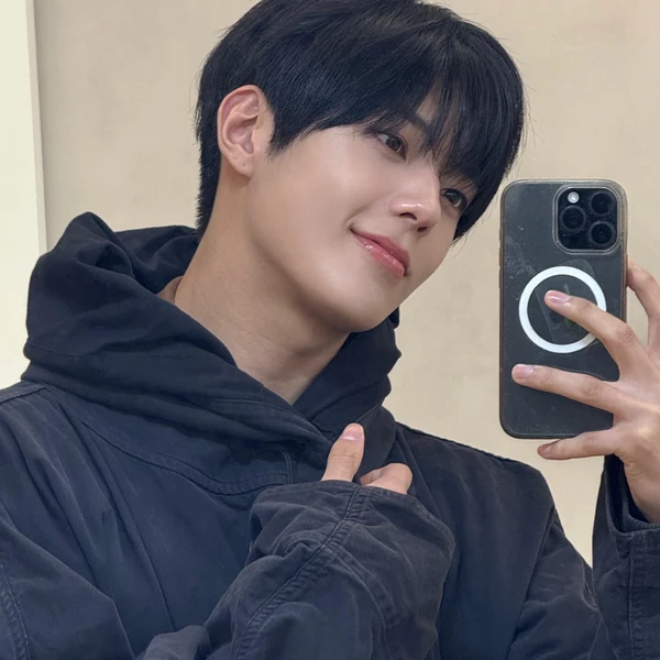 Fans' Pick: Best Moment of LEEJEONG (WHIB)