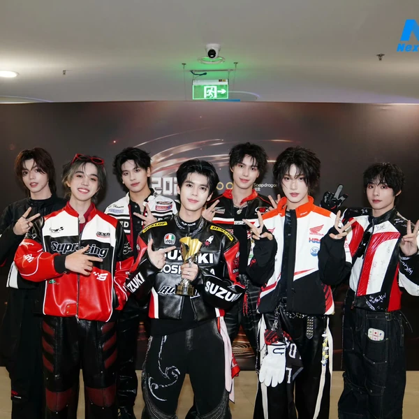 Top Photo Full of NexT1DE Love