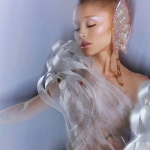 Top Photo Full of Ariana Grande Love