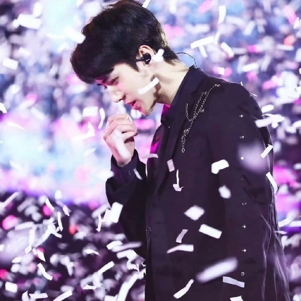 오늘 가장 사랑받은 세훈 (EXO)의 모습