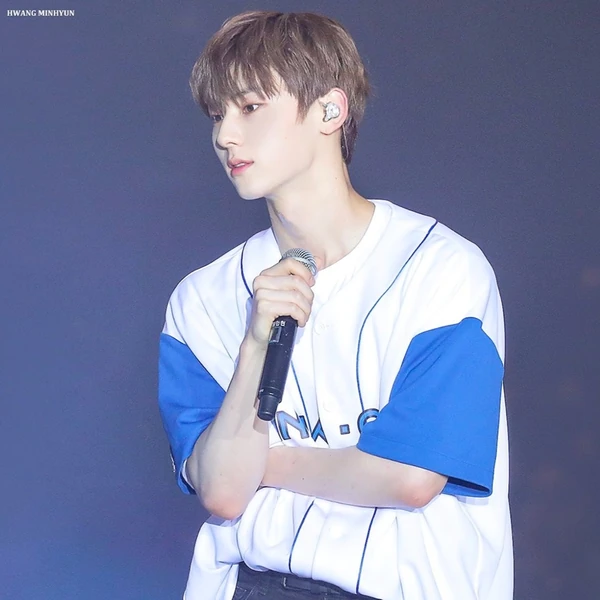 Today's Most Loved Hwang Minhyun