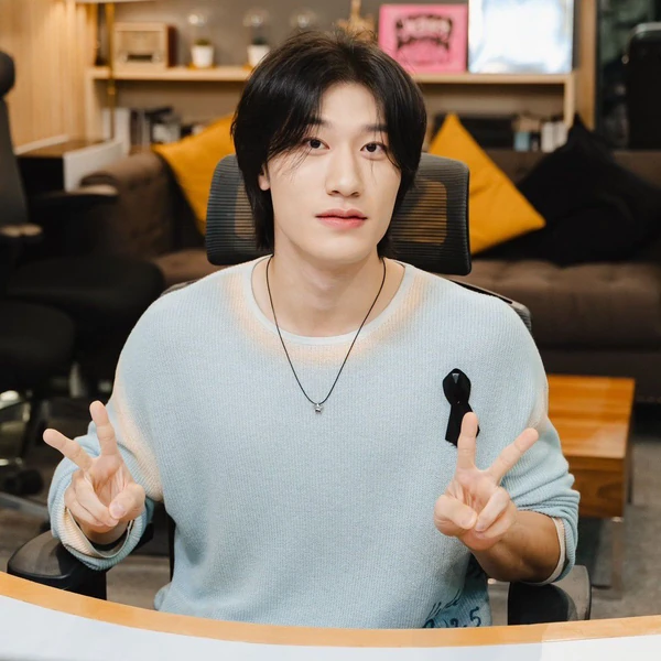 Top Photo Full of Bang Yedam Love