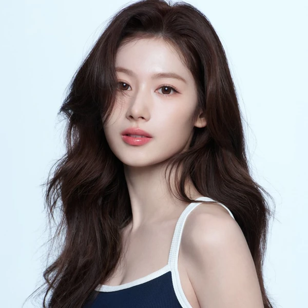 今天最受喜爱的Sana (TWICE)