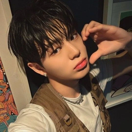 Top Photo Full of EVNNE Love