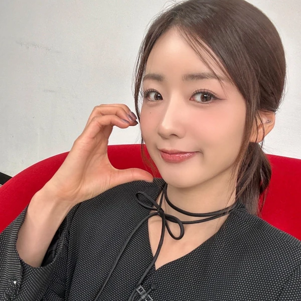 Fans' Pick: Best Moment of Yoon Bomi (Apink)