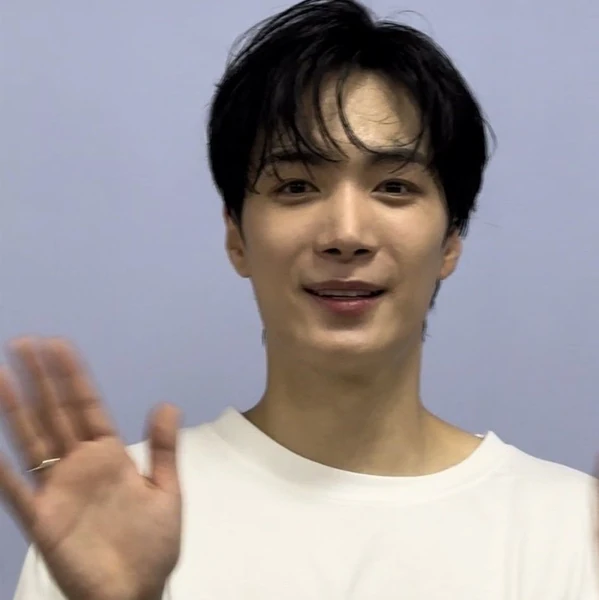 Today's Most Loved Kim Jonghyeon