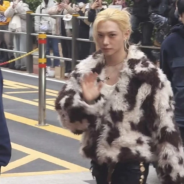 Most popular banner post of Felix (Stray Kids) in the community