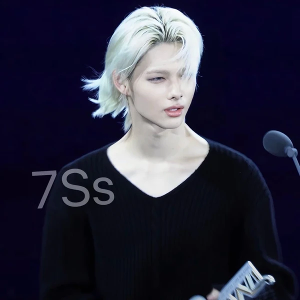 充滿粉絲愛意的NI-KI (ENHYPEN)人氣照片