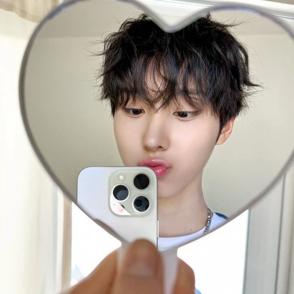 Top Photo Full of Juwang (KickFlip) Love