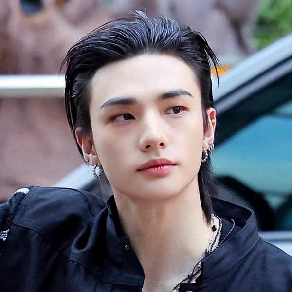 Foto profil Hyunjin (Stray Kids) terpopuler hasil voting