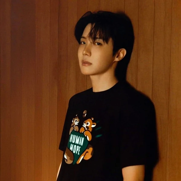 제이홉 (방탄소년단) 팬심 가득한 인기 사진