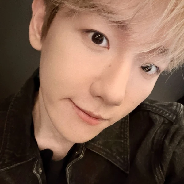 오늘 가장 사랑받은 백현 (EXO)의 모습