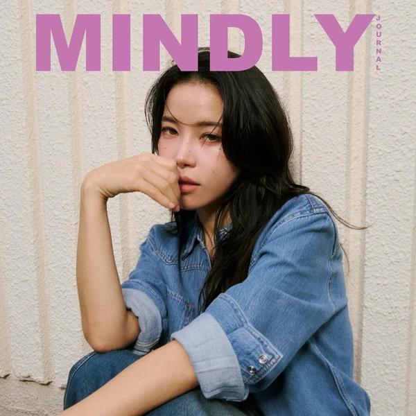 오늘 가장 사랑받은 솔라 (마마무)의 모습