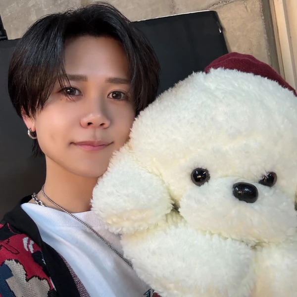 Penampilan Fujimaki Kyosuke (INI) yang Paling Dicintai Hari Ini