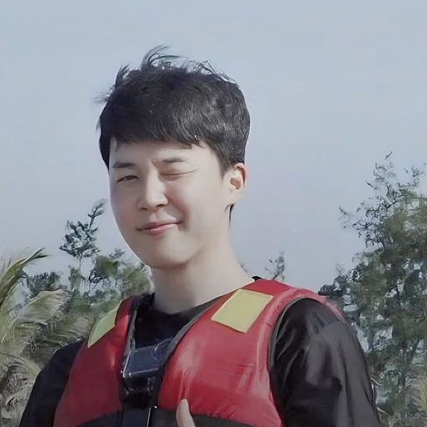 오늘 가장 사랑받은 지민 (방탄소년단)의 모습