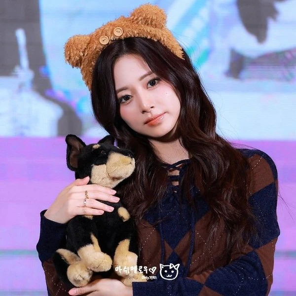 Penampilan Tzuyu (TWICE) yang Paling Dicintai Hari Ini