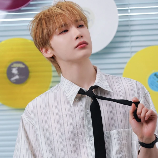Today's Most Loved Jeon Woong (AB6IX)