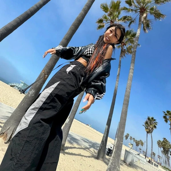 Top Photo Full of E.Sha (X:IN) Love