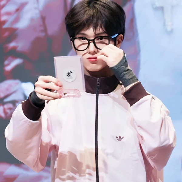 Today's Most Loved Jisung (NCT DREAM)