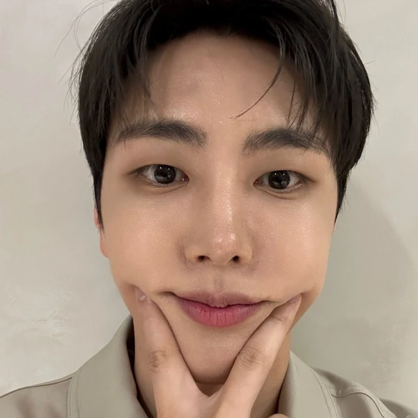 今日最受喜愛的在允 (SF9)