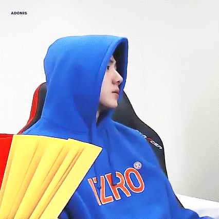 오늘 가장 사랑받은 세훈 (EXO)의 모습