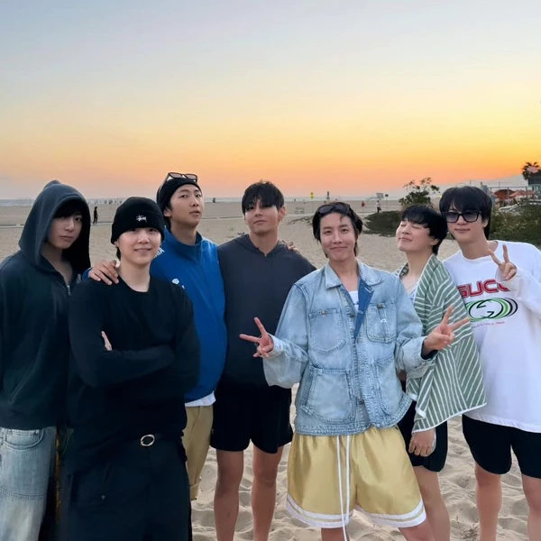 Top Photo Full of BTS Love